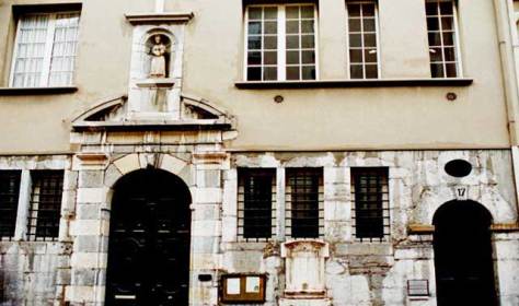 Frontage to rue Voltaire, Adoration Chapel, Grenoble.