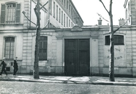Street entrance, 88 avenue Denfert-Rochereau, Paris.